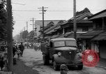 Standbild amerikanische Armee Jeep Koga Japan, 1945, aus Sekunde 44 historischem Filmmaterial Videoclip 65675044960
