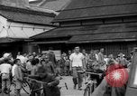 Standbild amerikanische Armee Jeep Koga Japan, 1945, aus Sekunde 48 historischem Filmmaterial Videoclip 65675044960
