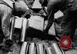 Immagine di La sabbiatura di roccia Bristol Virginia USA, 1948, secondo 9 filmato di repertorio 65675044996