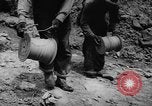 Immagine di La sabbiatura di roccia Bristol Virginia USA, 1948, secondo 23 filmato di repertorio 65675044996