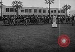 Standbild Football Team Praktiken mit mechanisierten Dummies Ventura California USA, 1948, aus Sekunde 55 historischem Filmmaterial Videoclip 65675044997