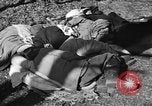 Standbild befreite Juden Deutschland, 1945, aus Sekunde 11 historischem Filmmaterial Videoclip 65675044999