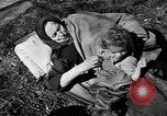 Standbild befreite Juden Deutschland, 1945, aus Sekunde 49 historischem Filmmaterial Videoclip 65675044999