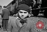Standbild befreite Juden Deutschland, 1945, aus Sekunde 50 historischem Filmmaterial Videoclip 65675045000