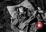 Standbild befreite Juden Deutschland, 1945, aus Sekunde 51 historischem Filmmaterial Videoclip 65675045000