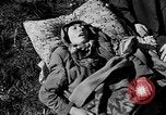 Standbild befreite Juden Deutschland, 1945, aus Sekunde 54 historischem Filmmaterial Videoclip 65675045000