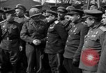 Standbild amerikanische Generalmajor Emil Reinhardt Torgau Deutschland, 1945, aus Sekunde 3 historischem Filmmaterial Videoclip 65675045002