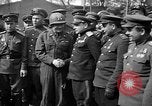 Standbild amerikanische Generalmajor Emil Reinhardt Torgau Deutschland, 1945, aus Sekunde 6 historischem Filmmaterial Videoclip 65675045002