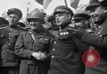 Standbild amerikanische Generalmajor Emil Reinhardt Torgau Deutschland, 1945, aus Sekunde 35 historischem Filmmaterial Videoclip 65675045002