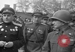 Standbild amerikanische Generalmajor Emil Reinhardt Torgau Deutschland, 1945, aus Sekunde 42 historischem Filmmaterial Videoclip 65675045002
