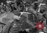 Standbild russische Truppen Deutschland, 1945, aus Sekunde 13 historischem Filmmaterial Videoclip 65675045003