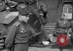 Standbild russische Truppen Deutschland, 1945, aus Sekunde 16 historischem Filmmaterial Videoclip 65675045003