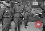 Standbild russische Truppen Deutschland, 1945, aus Sekunde 19 historischem Filmmaterial Videoclip 65675045003