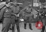 Standbild russische Truppen Deutschland, 1945, aus Sekunde 20 historischem Filmmaterial Videoclip 65675045003