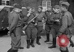 Standbild russische Truppen Deutschland, 1945, aus Sekunde 23 historischem Filmmaterial Videoclip 65675045003