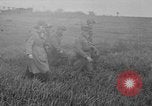 Standbild amerikanische Truppen Deutschland, 1945, aus Sekunde 1 historischem Filmmaterial Videoclip 65675045005