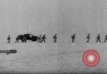 Immagine di Il tedesco rocket artiglieria e prigionieri di guerra sovietici Kirovohrad Ucraina, 1944, secondo 27 filmato di repertorio 65675045026