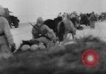 Immagine di Il tedesco rocket artiglieria e prigionieri di guerra sovietici Kirovohrad Ucraina, 1944, secondo 35 filmato di repertorio 65675045026