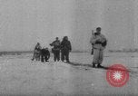 Immagine di Il tedesco rocket artiglieria e prigionieri di guerra sovietici Kirovohrad Ucraina, 1944, secondo 38 filmato di repertorio 65675045026
