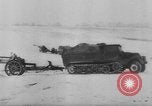 Immagine di Il tedesco rocket artiglieria e prigionieri di guerra sovietici Kirovohrad Ucraina, 1944, secondo 49 filmato di repertorio 65675045026