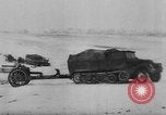 Immagine di Il tedesco rocket artiglieria e prigionieri di guerra sovietici Kirovohrad Ucraina, 1944, secondo 50 filmato di repertorio 65675045026