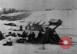 Immagine di Il tedesco rocket artiglieria e prigionieri di guerra sovietici Kirovohrad Ucraina, 1944, secondo 57 filmato di repertorio 65675045026