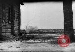 Immagine di Il tedesco rocket artiglieria e prigionieri di guerra sovietici Kirovohrad Ucraina, 1944, secondo 59 filmato di repertorio 65675045026