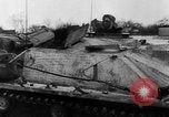 Immagine di Il tedesco rocket artiglieria e prigionieri di guerra sovietici Kirovohrad Ucraina, 1944, secondo 60 filmato di repertorio 65675045026