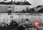 Immagine di Il tedesco rocket artiglieria e prigionieri di guerra sovietici Kirovohrad Ucraina, 1944, secondo 62 filmato di repertorio 65675045026