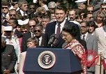 Standbild Indira Gandhi United States USA, 1982, aus Sekunde 10 historischem Filmmaterial Videoclip 65675045032