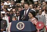 Standbild Indira Gandhi United States USA, 1982, aus Sekunde 15 historischem Filmmaterial Videoclip 65675045032