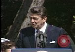Standbild Indira Gandhi United States USA, 1982, aus Sekunde 27 historischem Filmmaterial Videoclip 65675045032