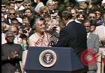 Standbild Indira Gandhi United States USA, 1982, aus Sekunde 33 historischem Filmmaterial Videoclip 65675045032