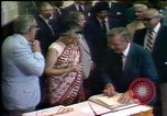 Standbild indische Premierministerin Indira Gandhi United States USA, 1982, aus Sekunde 54 historischem Filmmaterial Videoclip 65675045034