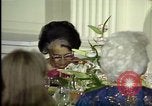Standbild indische Premierministerin Indira Gandhi Washington DC USA, 1982, aus Sekunde 53 historischem Filmmaterial Videoclip 65675045035