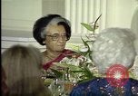 Standbild indische Premierministerin Indira Gandhi Washington DC USA, 1982, aus Sekunde 56 historischem Filmmaterial Videoclip 65675045035