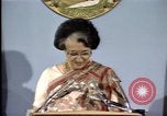 Standbild indische Premierministerin Indira Gandhi United States USA, 1982, aus Sekunde 44 historischem Filmmaterial Videoclip 65675045036