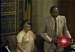 Standbild indische Premierministerin Indira Gandhi Los Angeles California USA, 1982, aus Sekunde 42 historischem Filmmaterial Videoclip 65675045042