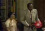 Standbild indische Premierministerin Indira Gandhi Los Angeles California USA, 1982, aus Sekunde 44 historischem Filmmaterial Videoclip 65675045042