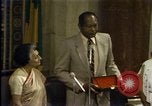 Standbild indische Premierministerin Indira Gandhi Los Angeles California USA, 1982, aus Sekunde 48 historischem Filmmaterial Videoclip 65675045042