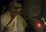 Standbild indische Premierministerin Indira Gandhi Los Angeles California USA, 1982, aus Sekunde 57 historischem Filmmaterial Videoclip 65675045042