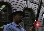 Standbild Detroit Ausschreitungen Michigan United States USA, 1967, aus Sekunde 56 historischem Filmmaterial Videoclip 65675045062