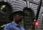 Standbild Detroit Ausschreitungen Michigan United States USA, 1967, aus Sekunde 57 historischem Filmmaterial Videoclip 65675045062
