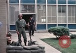 Standbild Detroit Ausschreitungen Michigan United States USA, 1967, aus Sekunde 30 historischem Filmmaterial Videoclip 65675045063