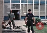 Standbild Detroit Ausschreitungen Michigan United States USA, 1967, aus Sekunde 35 historischem Filmmaterial Videoclip 65675045063