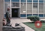 Standbild Detroit Ausschreitungen Michigan United States USA, 1967, aus Sekunde 38 historischem Filmmaterial Videoclip 65675045063