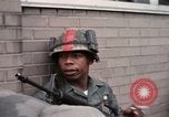 Standbild Detroit Ausschreitungen Michigan United States USA, 1967, aus Sekunde 44 historischem Filmmaterial Videoclip 65675045063