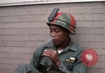 Standbild Detroit Ausschreitungen Michigan United States USA, 1967, aus Sekunde 55 historischem Filmmaterial Videoclip 65675045063