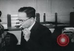 Immagine di Americani africani nel settore bancario e il settore assicurativo United States USA, 1950, secondo 16 filmato di repertorio 65675045068