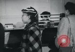 Immagine di Americani africani nel settore bancario e il settore assicurativo United States USA, 1950, secondo 19 filmato di repertorio 65675045068